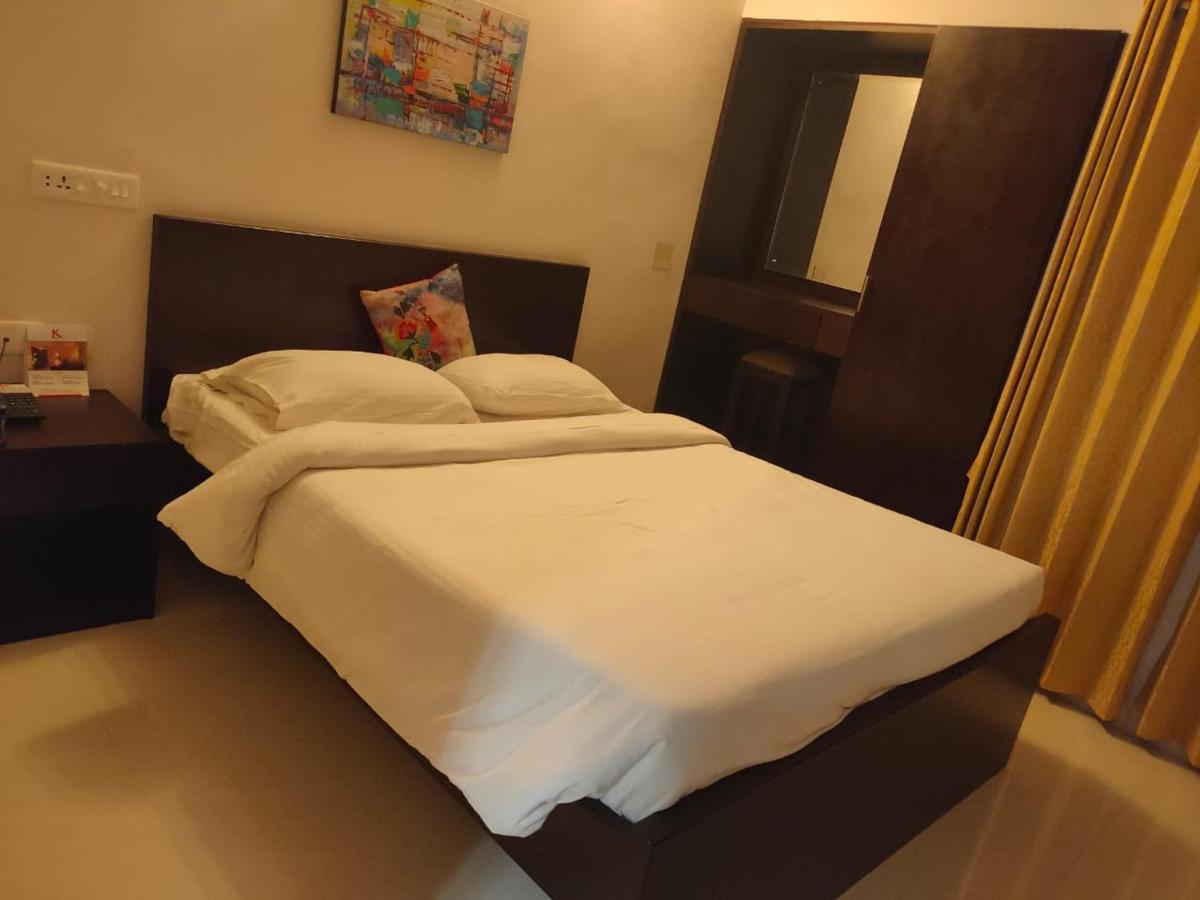 Kfour Apartment & Hotels Private Limited Мадурай Екстериор снимка